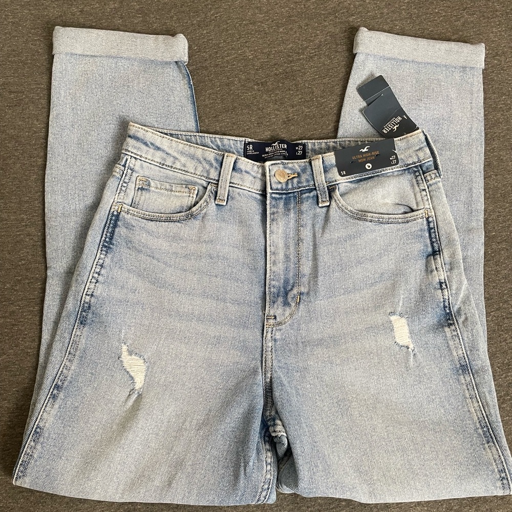 Hollister Ultra High Rise Mom Jean size 5